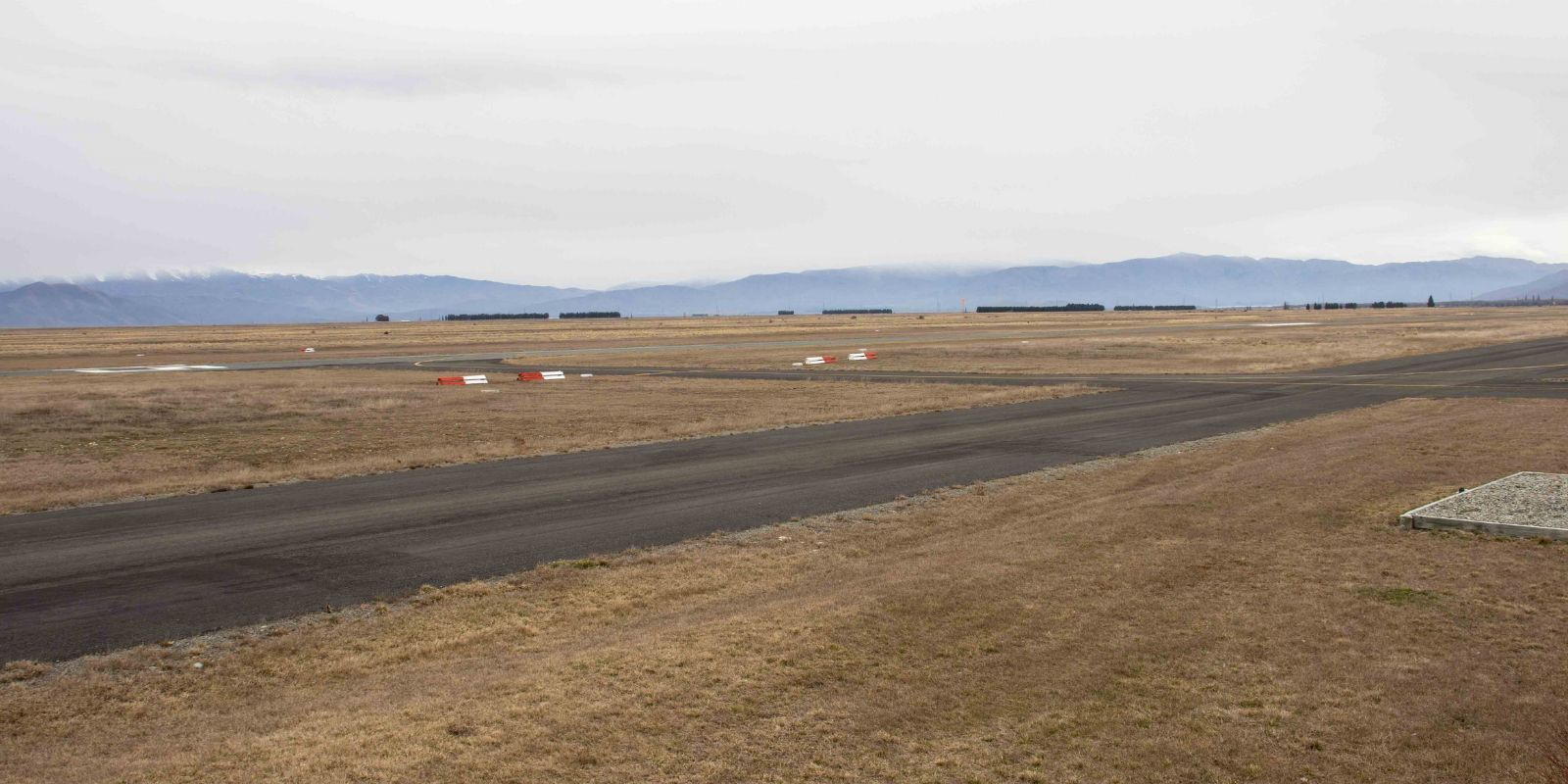 Pukaki Airport runway banner image